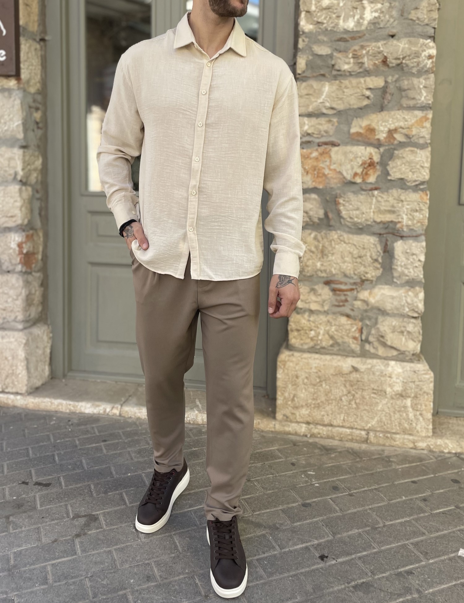 Ανδρικό εκρού γκοφρέ Overshirt με γιακά RMZ579 φωτογραφία